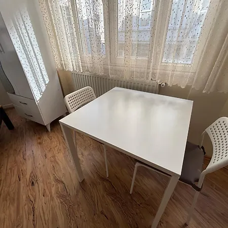 Istanberry - Joker Corner Two-bedroom Otel *